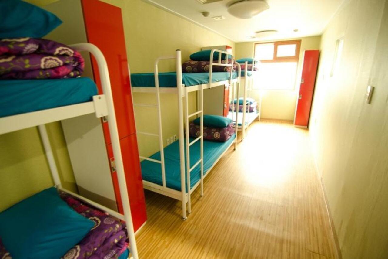 Kimchee Sinchon Guesthouse Seoul Eksteriør billede