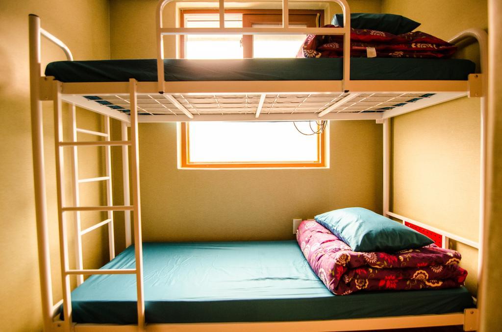 Kimchee Sinchon Guesthouse Seoul Værelse billede