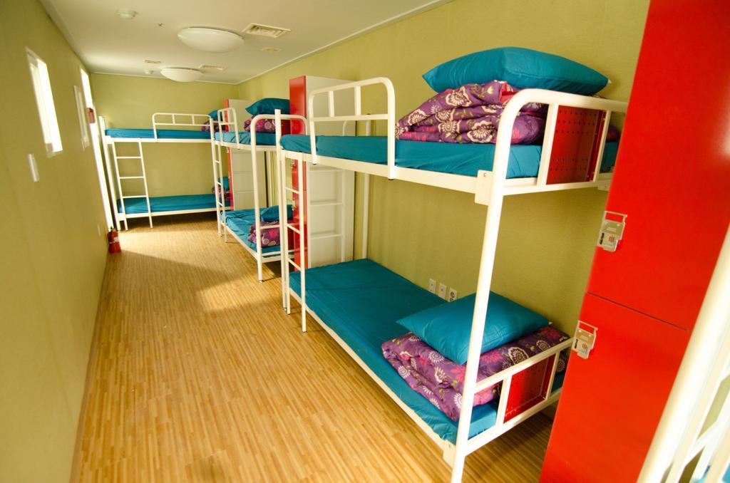 Kimchee Sinchon Guesthouse Seoul Værelse billede