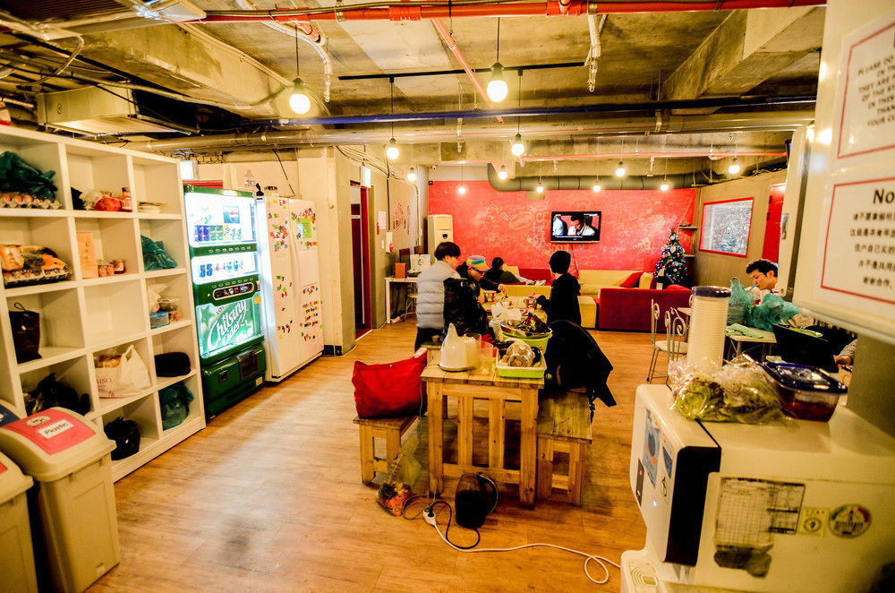 Kimchee Sinchon Guesthouse Seoul Eksteriør billede