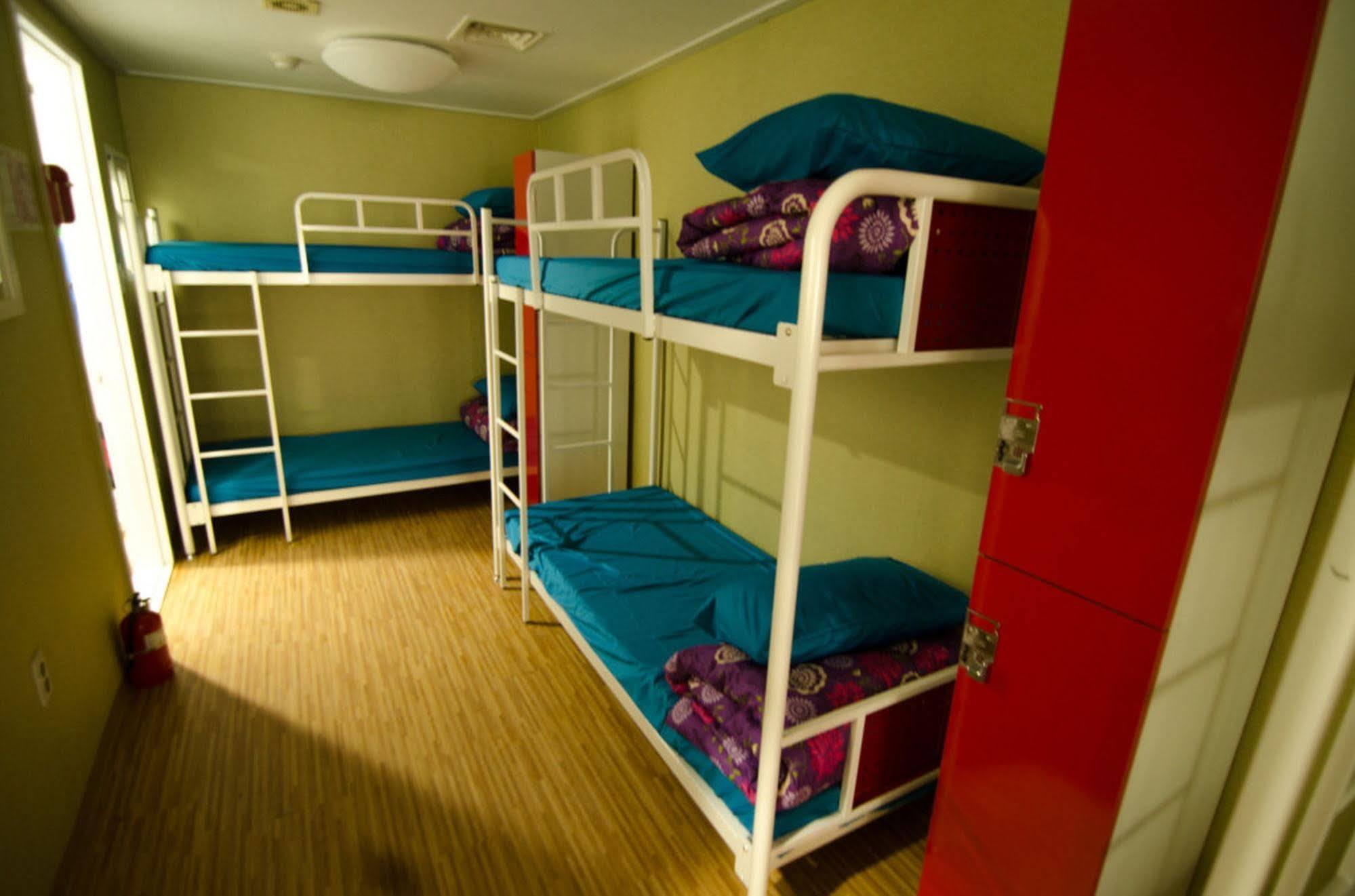 Kimchee Sinchon Guesthouse Seoul Eksteriør billede